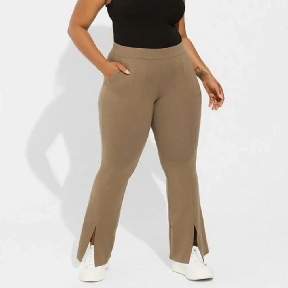 Torrid 4 full length signature waist front slit pocket leggings - New